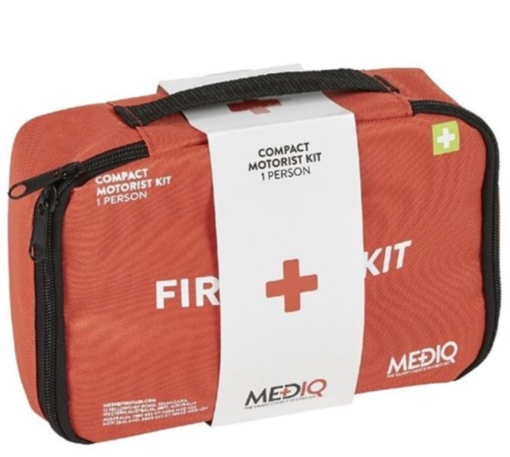 ESSENTIAL COMPACT MOTORIST FIRST AID KIT IN SOFT PACK