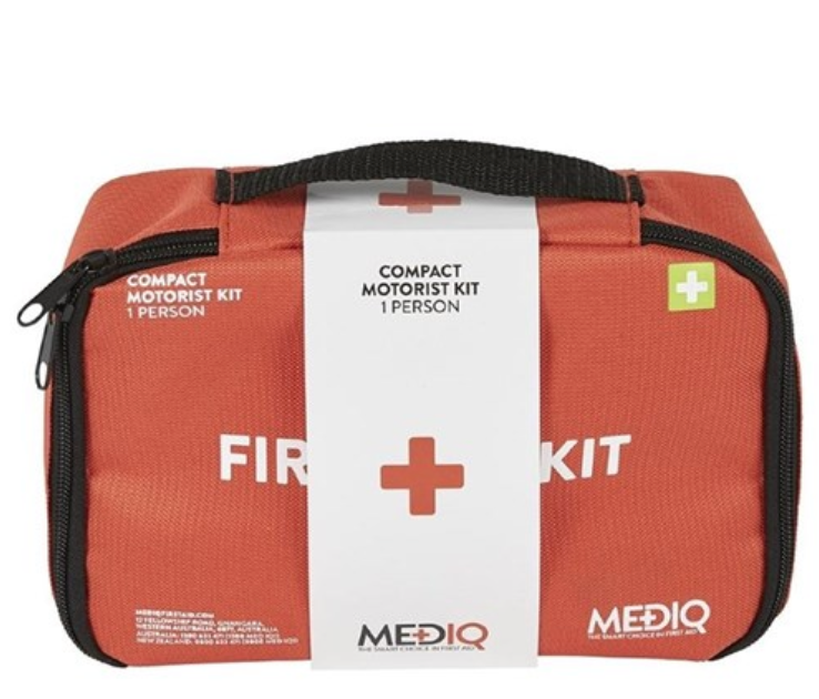 ESSENTIAL COMPACT MOTORIST FIRST AID KIT IN SOFT PACK